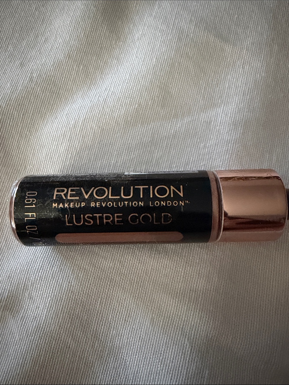 Revolution Lustre Gold Liquid Highlighter - Rose Gold Cap